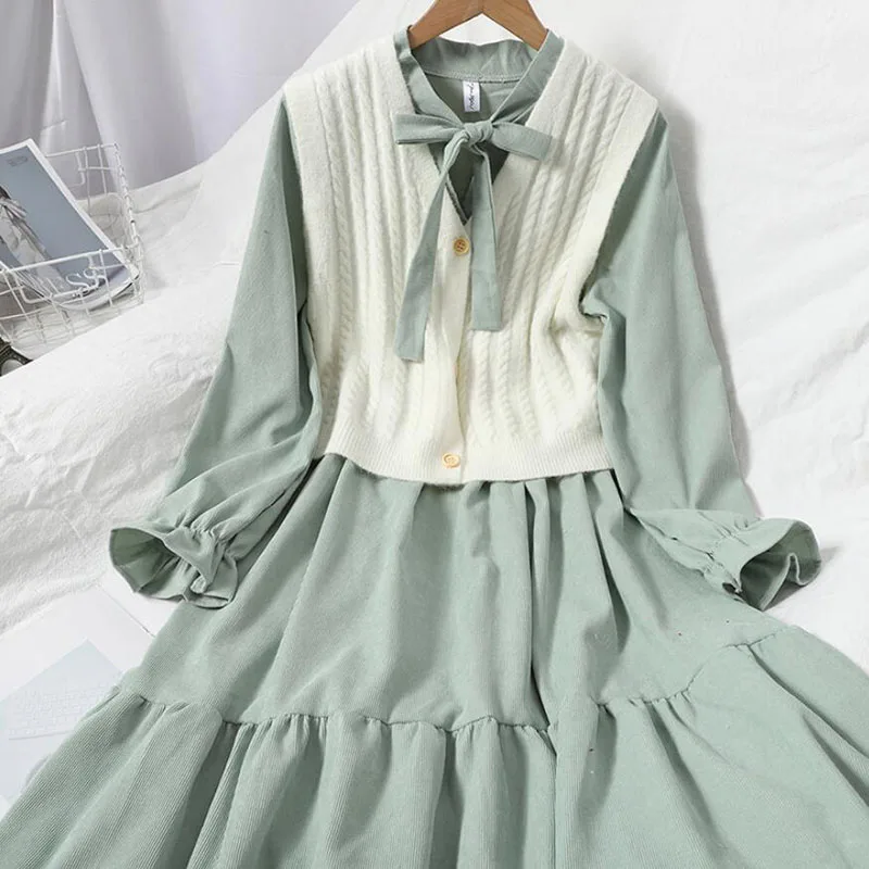 Женский вельветовый костюм из двух предметов, повседневное милое платье миди с длинным рукавом и Трикотажный жилет с V-образным вырезом, весна-осень 2021
Женский вельветовый костюм из двух предметов, повседневное милое платье миди с длинным рукавом и Трикотажный жилет с V-образным вырезом, весна-осень 2021