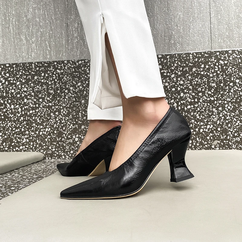 2021 Square Toe Slip on Women Shoes Genuine Leather Shallow Ladies Shoes Spring Autumn Concise Square High Heels Size 34-39
2021 Square Toe Slip on Women Shoes Genuine Leather Shallow Ladies Shoes Spring Autumn Concise Square High Heels Size 34-39
