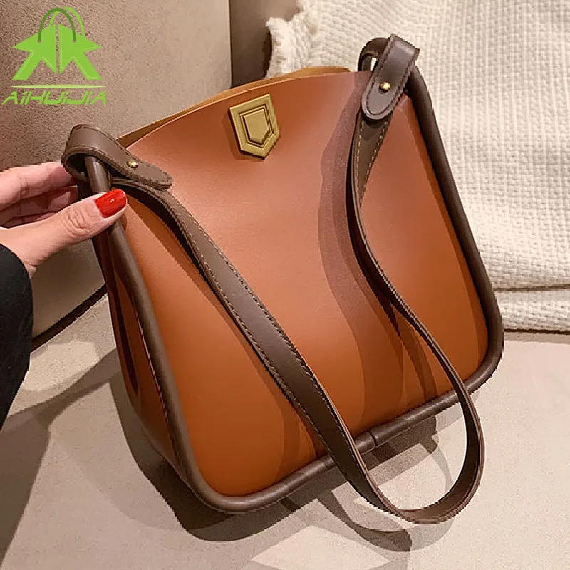Vintage Fashion Handbags for Women Simplicity Solid Color Shoulder Bag 2021 The New Casual High Capacity Female Messenger Bag
Vintage Fashion Handbags for Women Simplicity Solid Color Shoulder Bag 2021 The New Casual High Capacity Female Messenger Bag