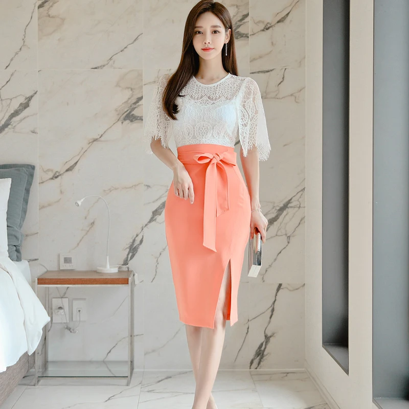 Summer New Two Piece Set 2021 Women Korean Style Slim Short Sleeve Lace Tops Fashion Slit Bodycon Skirt Suits Office Lady Suits
Summer New Two Piece Set 2021 Women Korean Style Slim Short Sleeve Lace Tops Fashion Slit Bodycon Skirt Suits Office Lady Suits