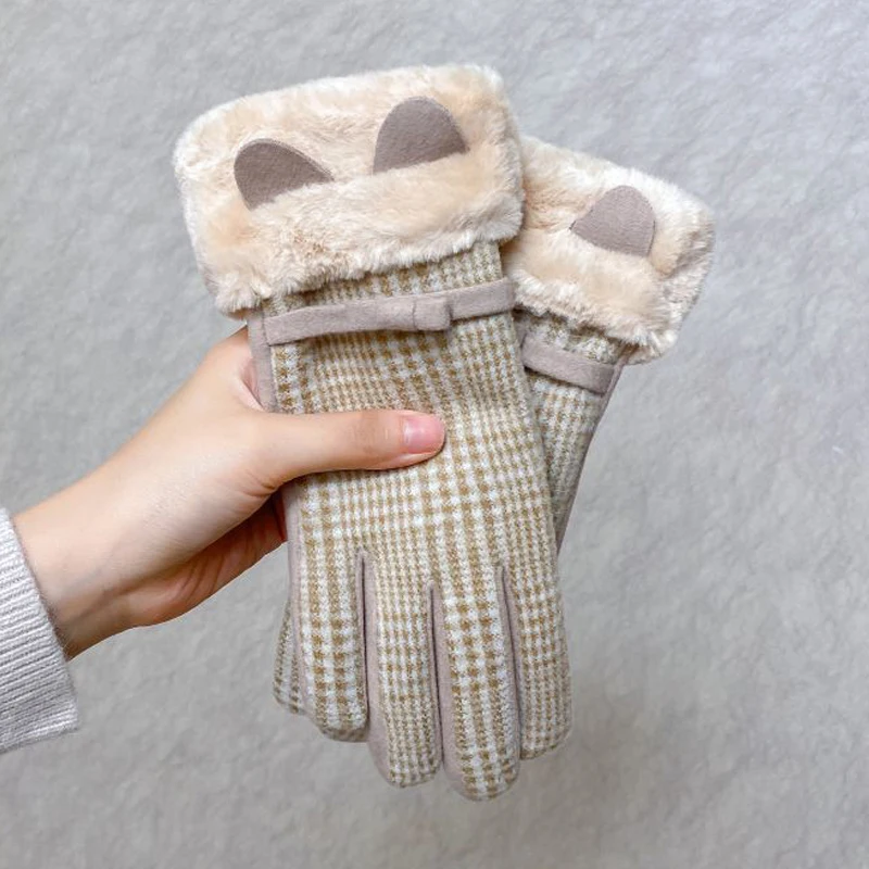 Winter Fashion Warm Touch Screen Lattice Female Gloves Windproof Water-repellent Fleece Cute Full Finger Mitts For Young Women
Winter Fashion Warm Touch Screen Lattice Female Gloves Windproof Water-repellent Fleece Cute Full Finger Mitts For Young Women