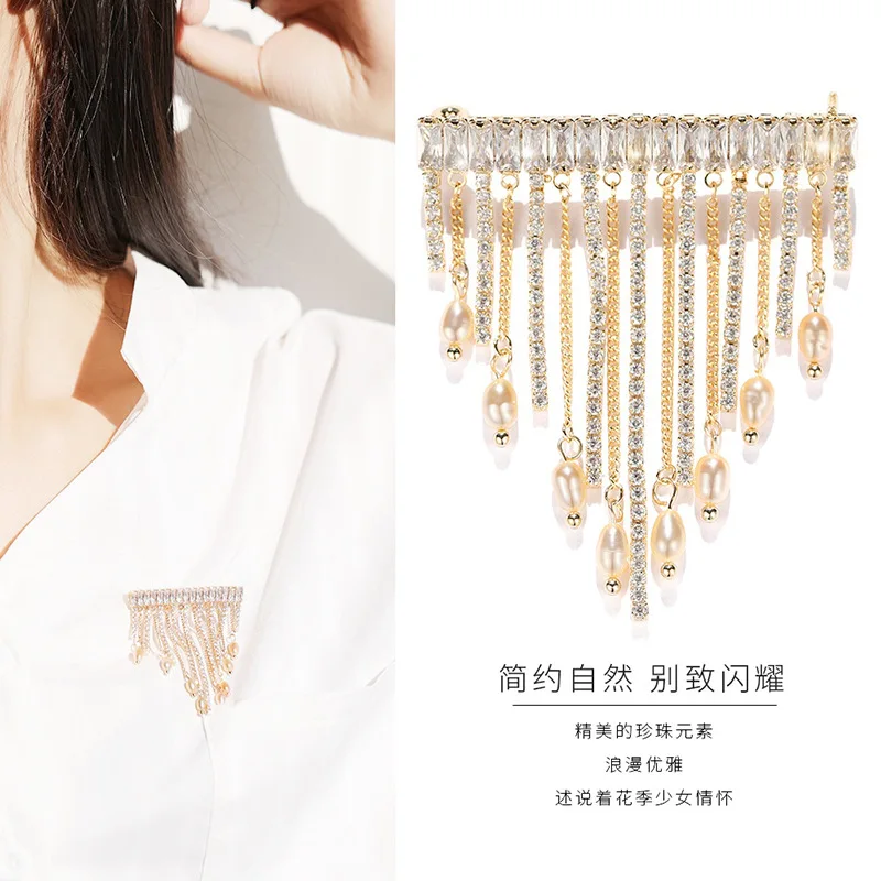FARLENA Jewelry Cubic Zirconia Crystal Brooch Pins Elegant Freshwater Pearl Tassel Brooches for Women Wedding Party Accessory
FARLENA Jewelry Cubic Zirconia Crystal Brooch Pins Elegant Freshwater Pearl Tassel Brooches for Women Wedding Party Accessory