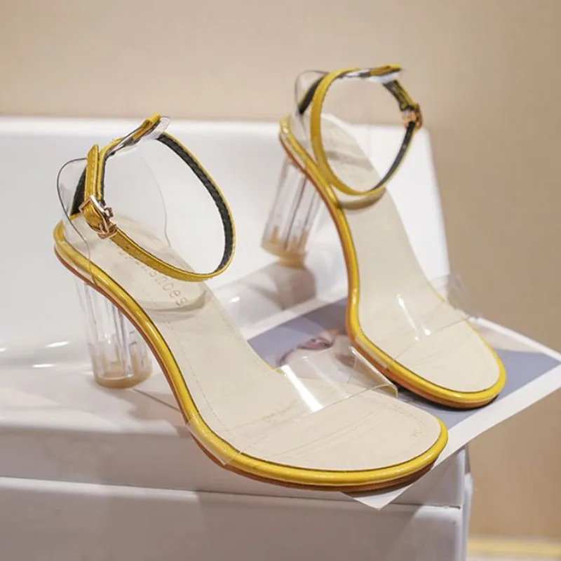 Summer outdoor fashion women's sandals lightweight wear-resistant crystal bottom ladies transparent ladies shoes ladies black
Summer outdoor fashion women's sandals lightweight wear-resistant crystal bottom ladies transparent ladies shoes ladies black