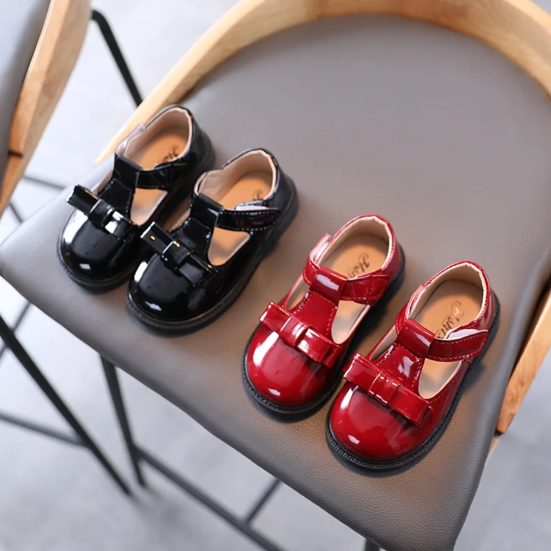 Girls Princess Single Shoes Fashion New Soft-soled Children's Leather Shoes Kid's Show Black Flats Small Bow Baby Party Shoes
Girls Princess Single Shoes Fashion New Soft-soled Children's Leather Shoes Kid's Show Black Flats Small Bow Baby Party Shoes