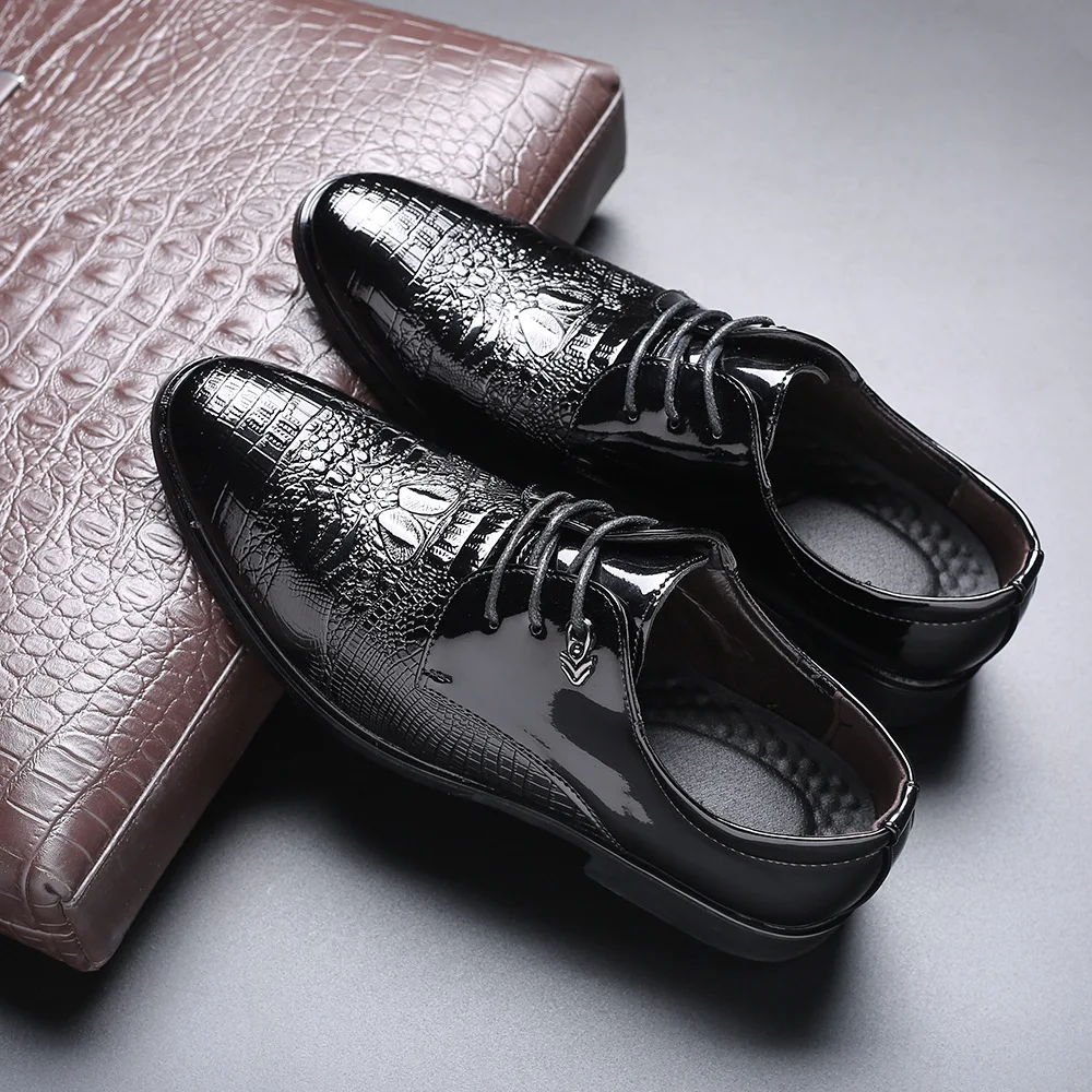 2019 Black Slip on Men Dress Shoes Business Shoes Fashion Breathable Shoes Patent Leather Flats Male
2019 Black Slip on Men Dress Shoes Business Shoes Fashion Breathable Shoes Patent Leather Flats Male