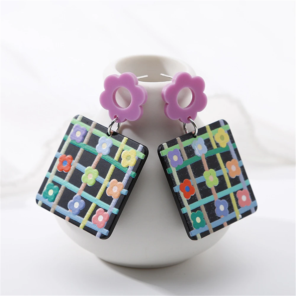 Vintage Black White Plaid Dangle Earring Square Colored Flowers Sweet Pendant Earrings Korean Autumn Winter Accessories For Girl
Vintage Black White Plaid Dangle Earring Square Colored Flowers Sweet Pendant Earrings Korean Autumn Winter Accessories For Girl