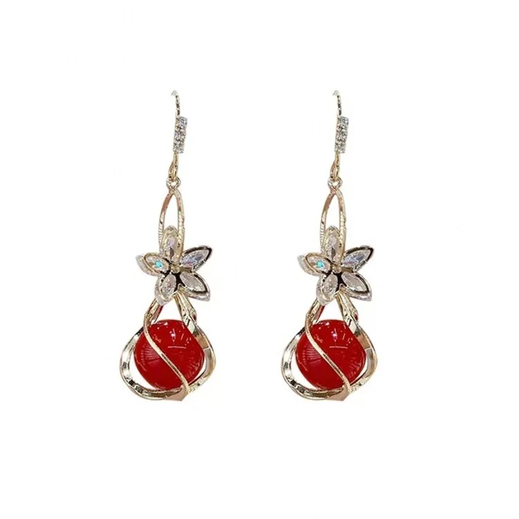 925 Silver Explosive Fashion Earrings Super Flash Zircon Exquisite Red Opal Earrings Female New Ear Hook Personality Earrings 
925 Silver Explosive Fashion Earrings Super Flash Zircon Exquisite Red Opal Earrings Female New Ear Hook Personality Earrings