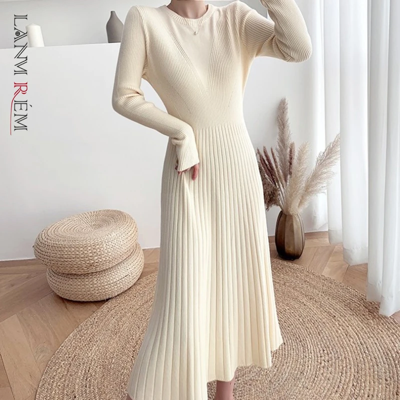 LANMREM 2022 Autumn Winter New Knitted Dress Female Long Sleeve Solid Color High Neck Sweater Dresses Women Fashion 2W1128
LANMREM 2022 Autumn Winter New Knitted Dress Female Long Sleeve Solid Color High Neck Sweater Dresses Women Fashion 2W1128