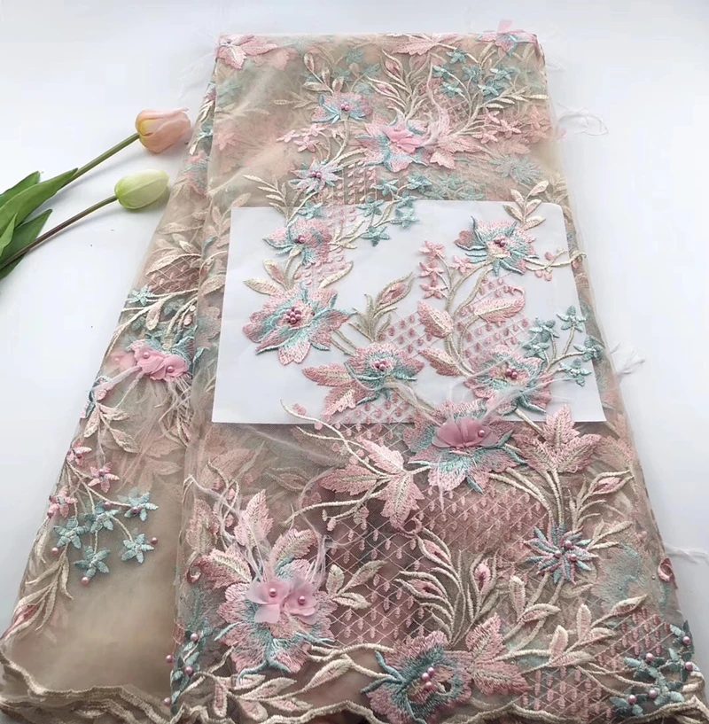 2019 Africa Lace Fabric Nigeria High Quality tulle Mesh Fabric 3D applique Embroidery With beads Used for party dresses
2019 Africa Lace Fabric Nigeria High Quality tulle Mesh Fabric 3D applique Embroidery With beads Used for party dresses