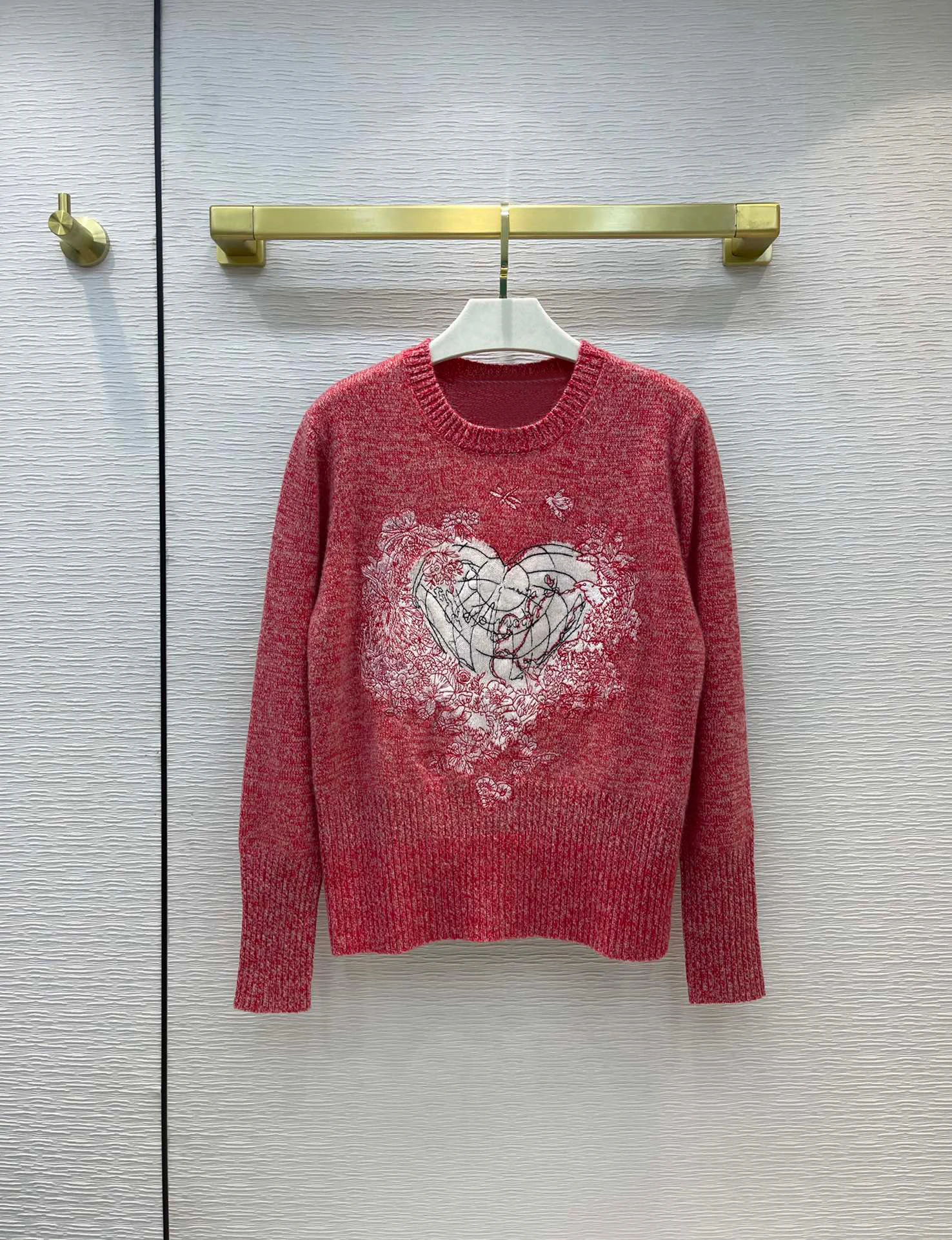 2021 Branded Design Classic Trendy Casual Embroidery Soft Comfortable Cashmere Pullover Sweater Women
2021 Branded Design Classic Trendy Casual Embroidery Soft Comfortable Cashmere Pullover Sweater Women
