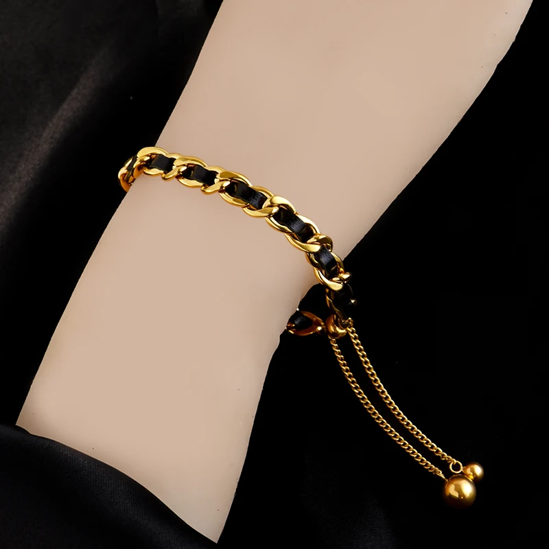European and American titanium steel necklace leather braided clavicle chain restore ancient ways joker short female advanced fe
European and American titanium steel necklace leather braided clavicle chain restore ancient ways joker short female advanced fe