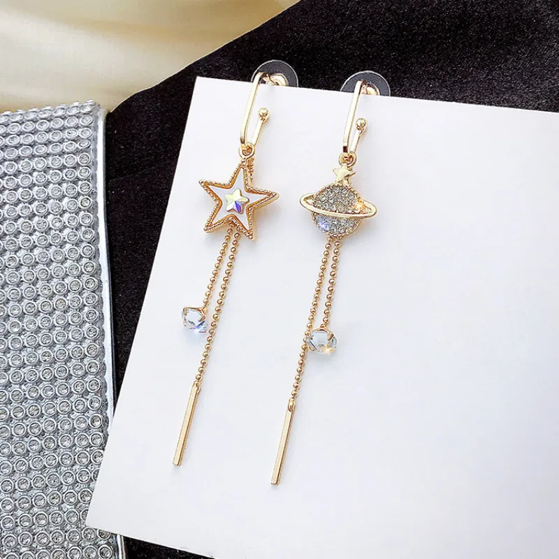 2021 New Temperament asymmetric star earrings Korean version of long tassel earrings exquisite Fashion Stud Earrings Brincos
2021 New Temperament asymmetric star earrings Korean version of long tassel earrings exquisite Fashion Stud Earrings Brincos