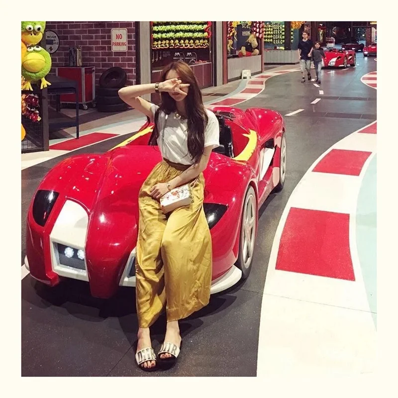 Summer new style flat-bottomed slippers women summer wear 2021 European and American D home metal letter female sandals
Summer new style flat-bottomed slippers women summer wear 2021 European and American D home metal letter female sandals