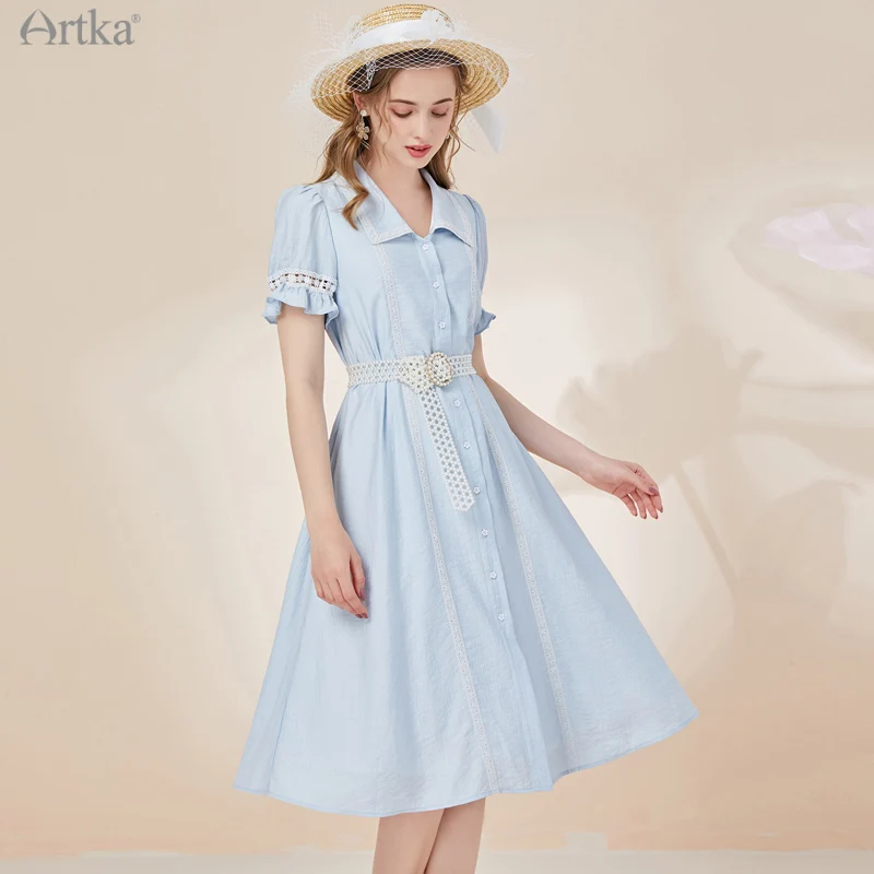 ARTKA 2021 Summer New Women Dress Elegant Turn-down Collar Shirt Dresses Single-breasted Blue Midi Dress With Lace Belt LA25319X
ARTKA 2021 Summer New Women Dress Elegant Turn-down Collar Shirt Dresses Single-breasted Blue Midi Dress With Lace Belt LA25319X