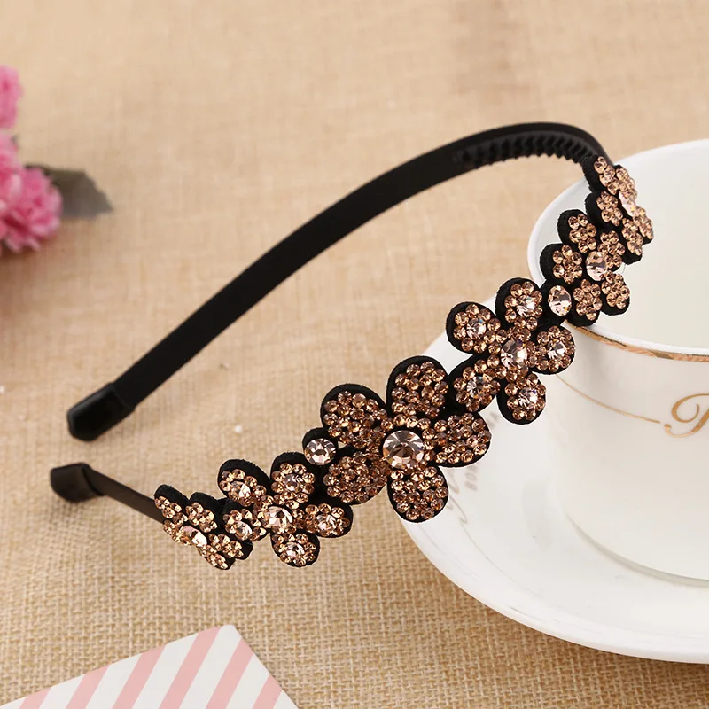 Korean Simple Headwear Cute Shiny Australia Rhinestone Flower Hairband for Women Trendy Headdress Full Diamond Hair Accessories
Korean Simple Headwear Cute Shiny Australia Rhinestone Flower Hairband for Women Trendy Headdress Full Diamond Hair Accessories