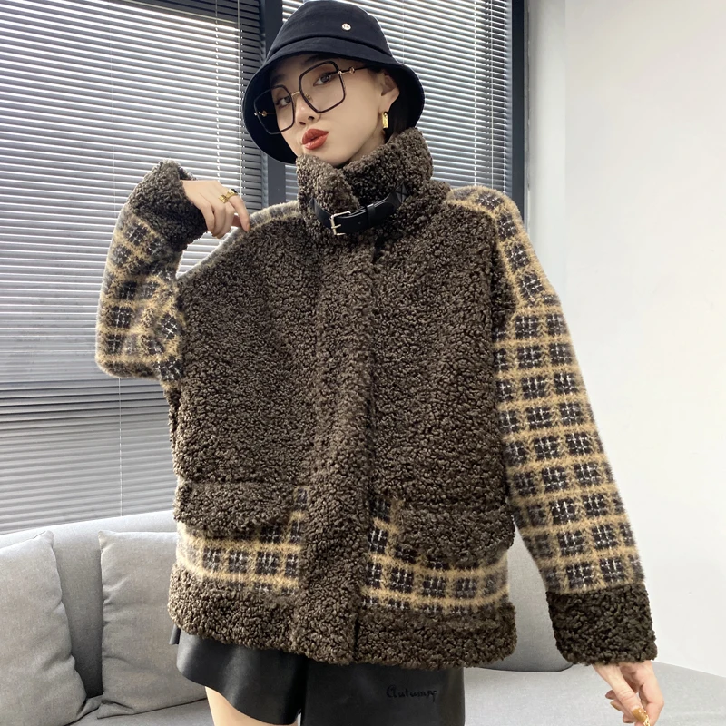 Lamb hair stitching mink velvet plaid jacket female 2021 autumn and winter new fur all-in-one velvet short jacket
Lamb hair stitching mink velvet plaid jacket female 2021 autumn and winter new fur all-in-one velvet short jacket