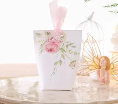 50pcs/lot DIY Customized lovely flower style 10*4.2*10cm paper Gift Boxes Cake Box Wedding Favor Boxes Candy Box With Ribbon 
50pcs/lot DIY Customized lovely flower style 10*4.2*10cm paper Gift Boxes Cake Box Wedding Favor Boxes Candy Box With Ribbon