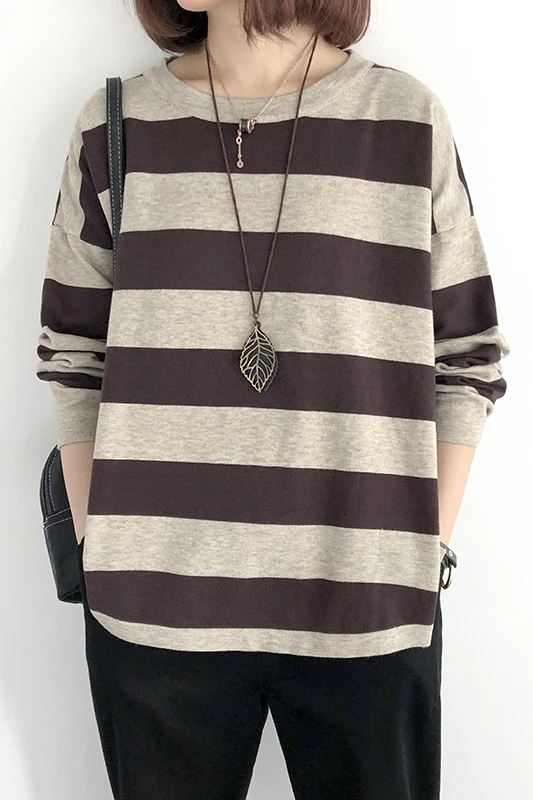 Spring and autumn new loose large size striped pullover sweater women's literature and art leisure long-sleeved top base sweater
Spring and autumn new loose large size striped pullover sweater women's literature and art leisure long-sleeved top base sweater