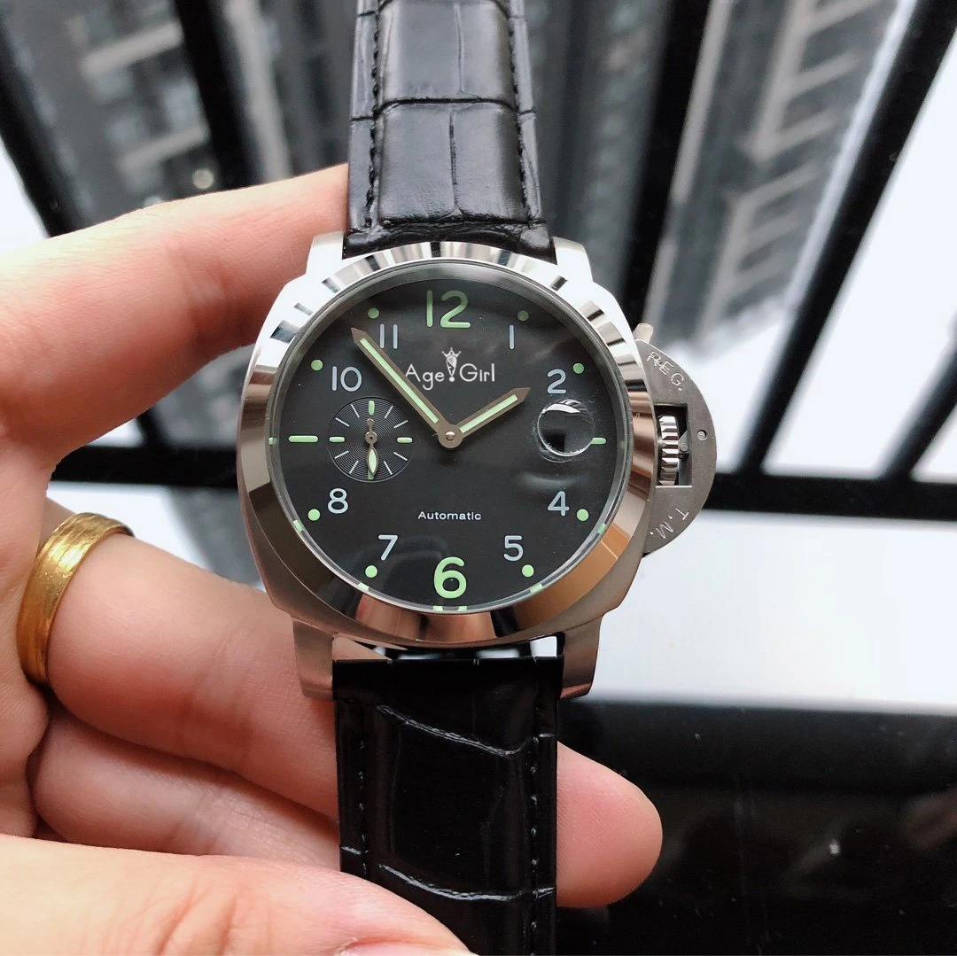 44mm Classic New Men Automatic Mechanical Sapphire Stainless Steel 1950 3 Days Luminous Green Number Black Leather Watch
44mm Classic New Men Automatic Mechanical Sapphire Stainless Steel 1950 3 Days Luminous Green Number Black Leather Watch