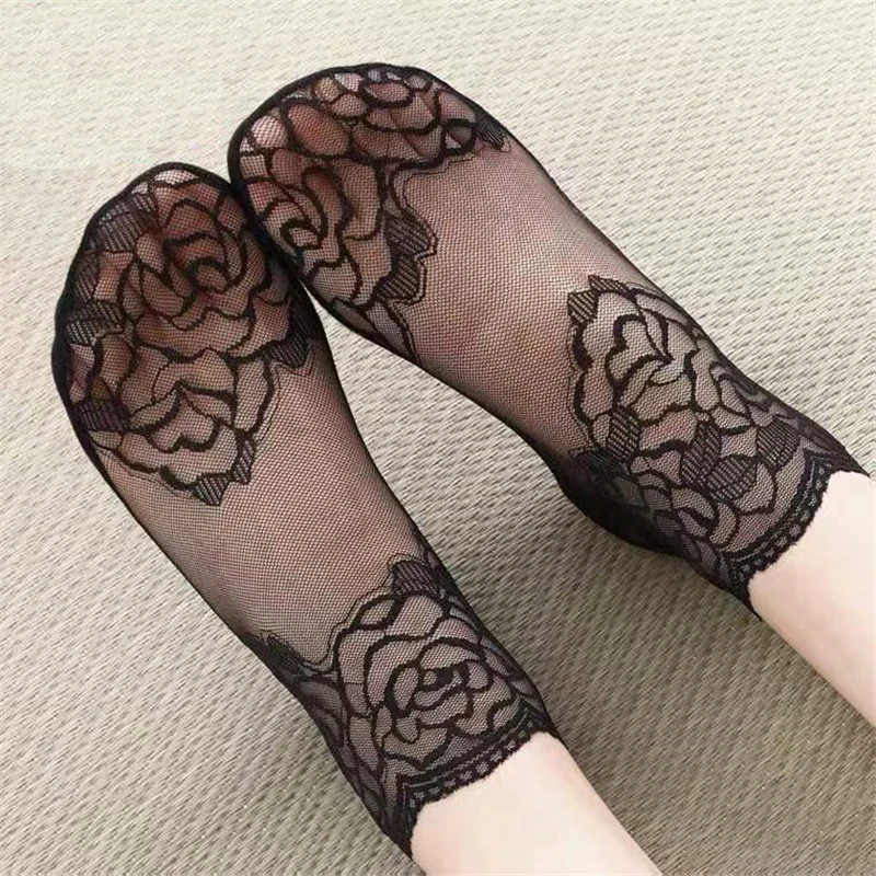 Women Lace Socks Sexy Low Invisible Ankle Transparent Hollow Out Socks Female Lower Boat Sock Non-slip Breathable Short Socks
Women Lace Socks Sexy Low Invisible Ankle Transparent Hollow Out Socks Female Lower Boat Sock Non-slip Breathable Short Socks