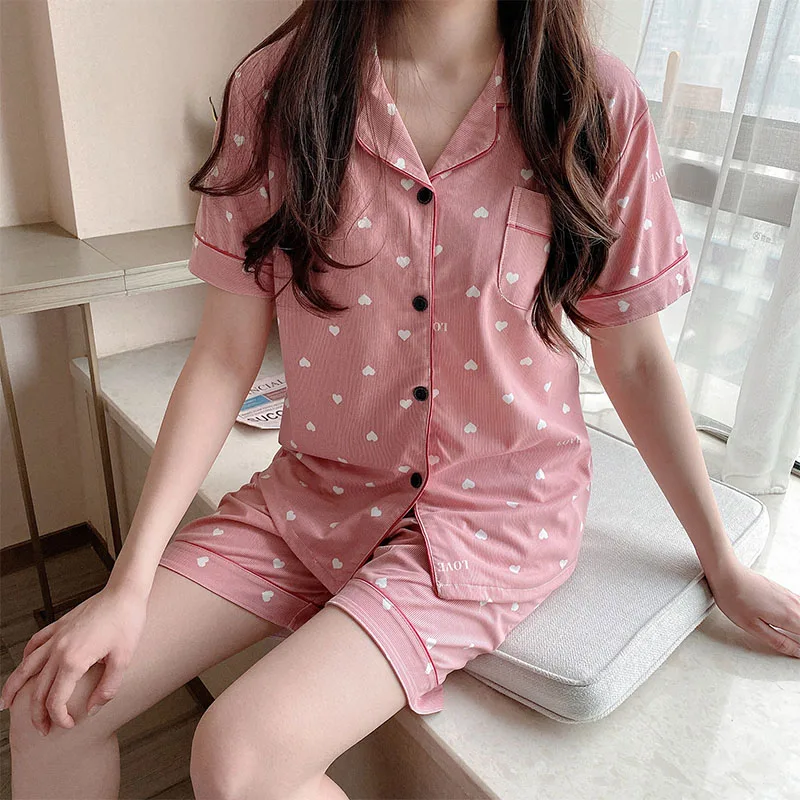 2021 pajamas women Korean summer short-sleeved cotton thin two-piece suit large size new ins wind love print home clothing
2021 pajamas women Korean summer short-sleeved cotton thin two-piece suit large size new ins wind love print home clothing