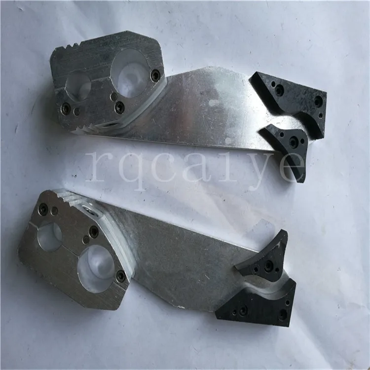 1 пара приводимых кнопок для ротационных Офсетных печатных машин GTO52
1 пара приводимых кнопок для ротационных Офсетных печатных машин GTO52