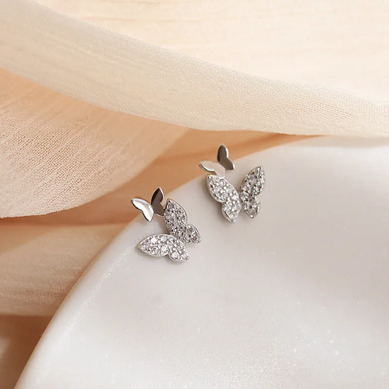 Dominated contracted fashion fine crystal butterfly modelling design Stud earrings Korean Women joker 2020 New earrings Jewelry
Dominated contracted fashion fine crystal butterfly modelling design Stud earrings Korean Women joker 2020 New earrings Jewelry