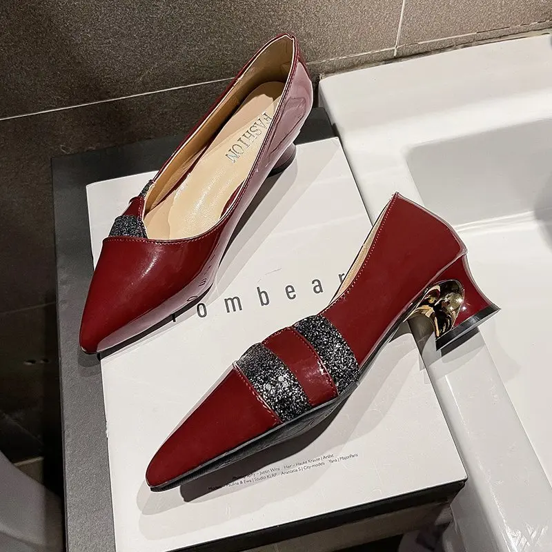 2021 Spring and Autumn New Temperament Fashion Pointed Shallow Mouth Women's Single Shoes
2021 Spring and Autumn New Temperament Fashion Pointed Shallow Mouth Women's Single Shoes