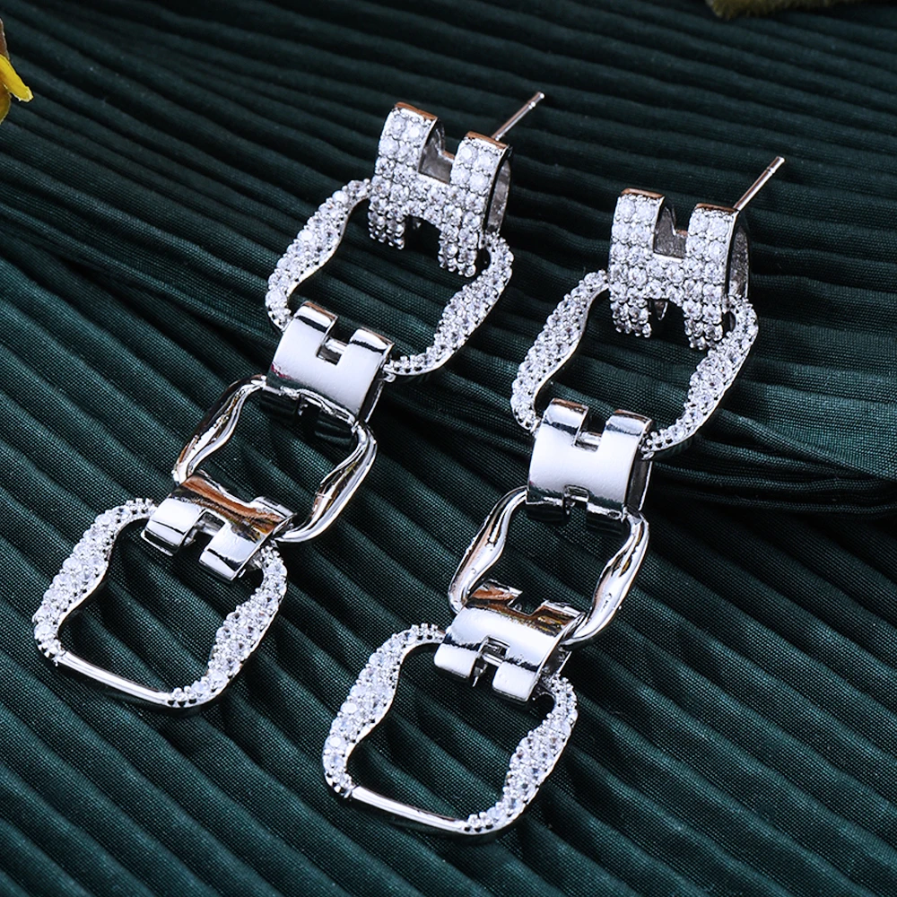 

Soramoore New Fashion Luxury Square Shiny Clear CZ Pendant Earrings Jewelry For Women Wedding Daily Party серьги 2021 тренд