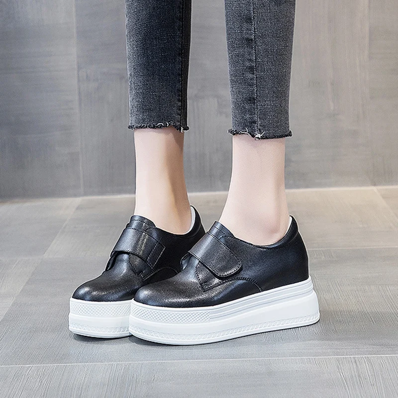 Женские массивные кроссовки, Осень-зима 2021, натуральная кожа, лоферы для женщин, повседневная обувь, высокий каблук, женские зимние кроссовк... 
Женские массивные кроссовки, Осень-зима 2021, натуральная кожа, лоферы для женщин, повседневная обувь, высокий каблук, женские зимние кроссовк...