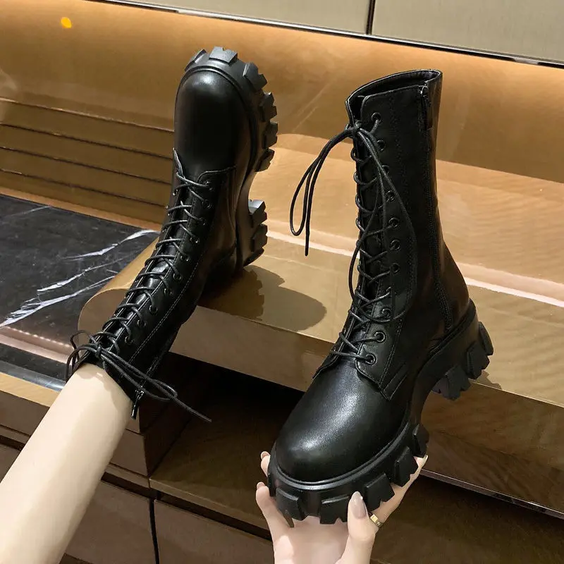 Boots Female British Style Wild Increased Thick-soled Mid-tube Thin Boots 2021 New Short Boots
Boots Female British Style Wild Increased Thick-soled Mid-tube Thin Boots 2021 New Short Boots