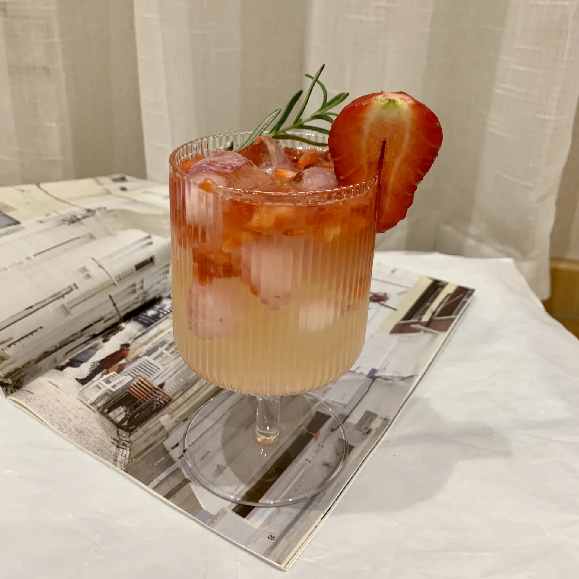 Net Red Juice Milk Dessert Cup Yogurt Pudding Ice Cream Cup Short-Footed Vertical Pattern Glass Wine Glass Ice Cream Cup
Net Red Juice Milk Dessert Cup Yogurt Pudding Ice Cream Cup Short-Footed Vertical Pattern Glass Wine Glass Ice Cream Cup