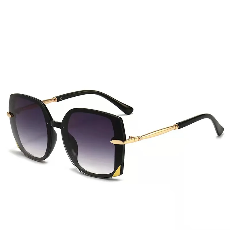 Oversized Square Frame Gradient Sunglasses For Women Men Sleek Elegant Vintage Luxury Design Male Female Driving Metal Glasses
Oversized Square Frame Gradient Sunglasses For Women Men Sleek Elegant Vintage Luxury Design Male Female Driving Metal Glasses