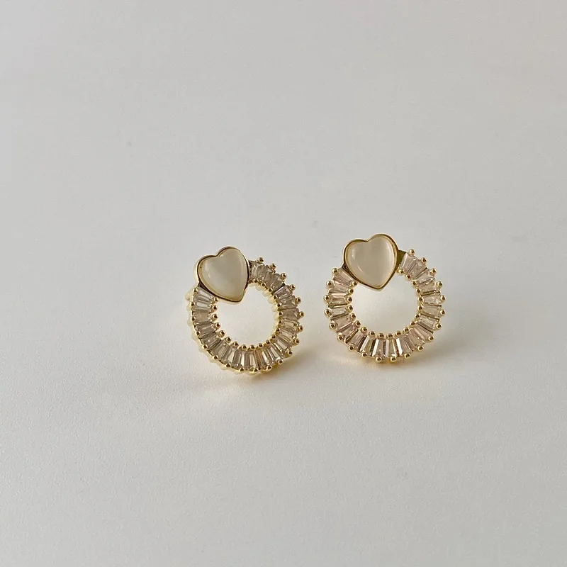 ALLNEWME Lovely White Transparent Opals Love Heart Bling CZ Zirconia Hollow Circle Pendant Earrings for Women Girls Accessories
ALLNEWME Lovely White Transparent Opals Love Heart Bling CZ Zirconia Hollow Circle Pendant Earrings for Women Girls Accessories