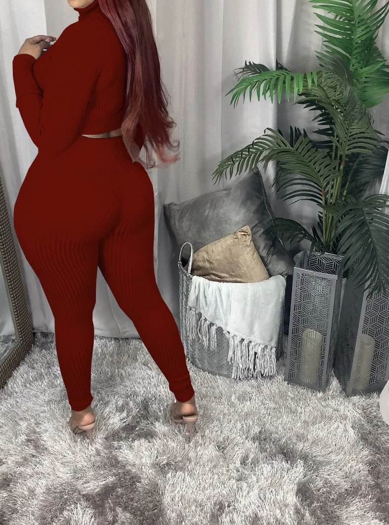 Southern Town Ladies casual sportswear suit nine-point top + solid color tight sexy pants 2-piece suit
Southern Town Ladies casual sportswear suit nine-point top + solid color tight sexy pants 2-piece suit