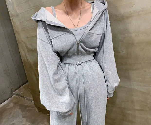 TVVOVVIN Fashion Female Solid Color Casual Three-piece Suit Hooded Sweatshirt Camisole High Waist Straight Pant WQAO
TVVOVVIN Fashion Female Solid Color Casual Three-piece Suit Hooded Sweatshirt Camisole High Waist Straight Pant WQAO