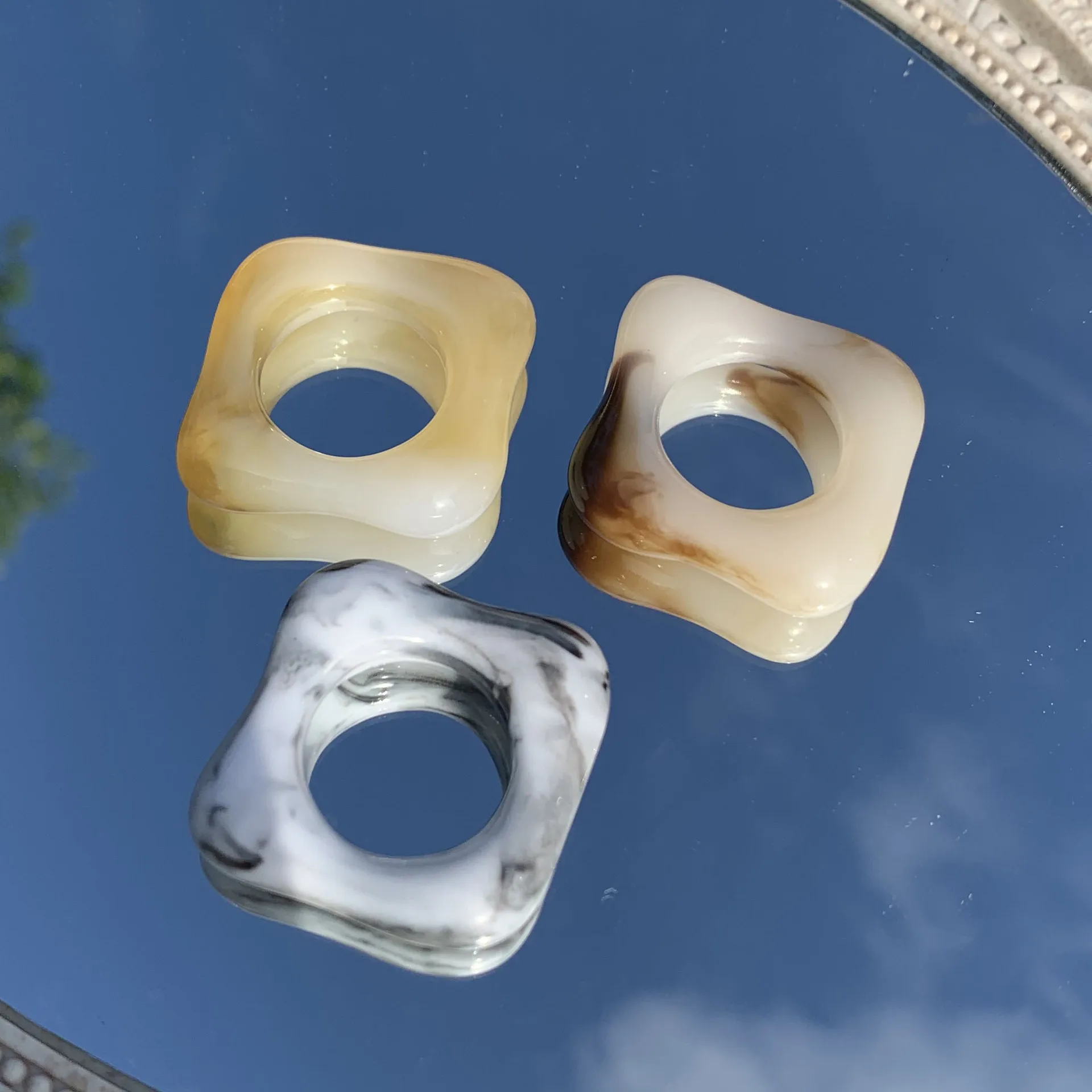 New Trendy Marble Pattern Smooth Geometric Square Resin Acrylic Finger Rings For Women Ladies Party Travel Jewelry Best Gifts
New Trendy Marble Pattern Smooth Geometric Square Resin Acrylic Finger Rings For Women Ladies Party Travel Jewelry Best Gifts