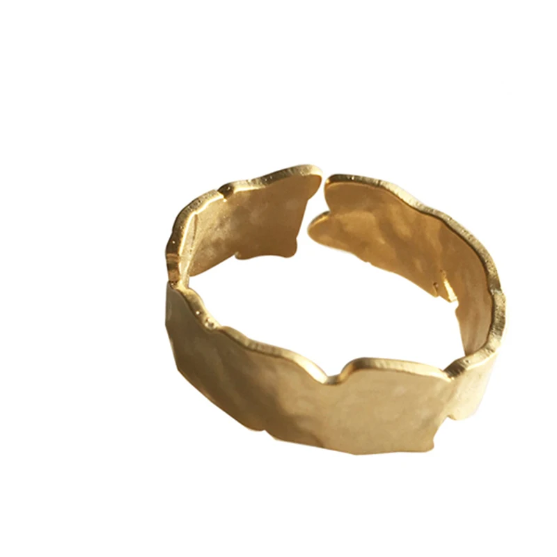 2020 Fashion Simple Style Matte Golden Ring Classic Finger Ring For Women Wedding Party Trendy Jewelry Gifts Wholesale
2020 Fashion Simple Style Matte Golden Ring Classic Finger Ring For Women Wedding Party Trendy Jewelry Gifts Wholesale