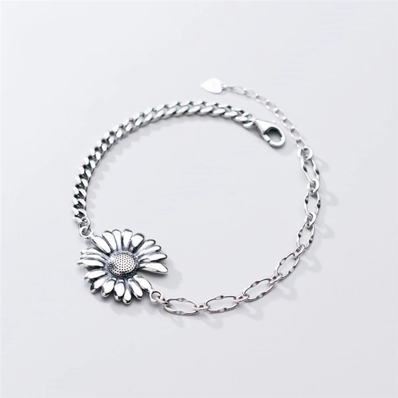 Sole Memory Retro Thai Silver Chrysanthemum Cool Literature Silver Color Female Resizable Bracelets SBR263
Sole Memory Retro Thai Silver Chrysanthemum Cool Literature Silver Color Female Resizable Bracelets SBR263