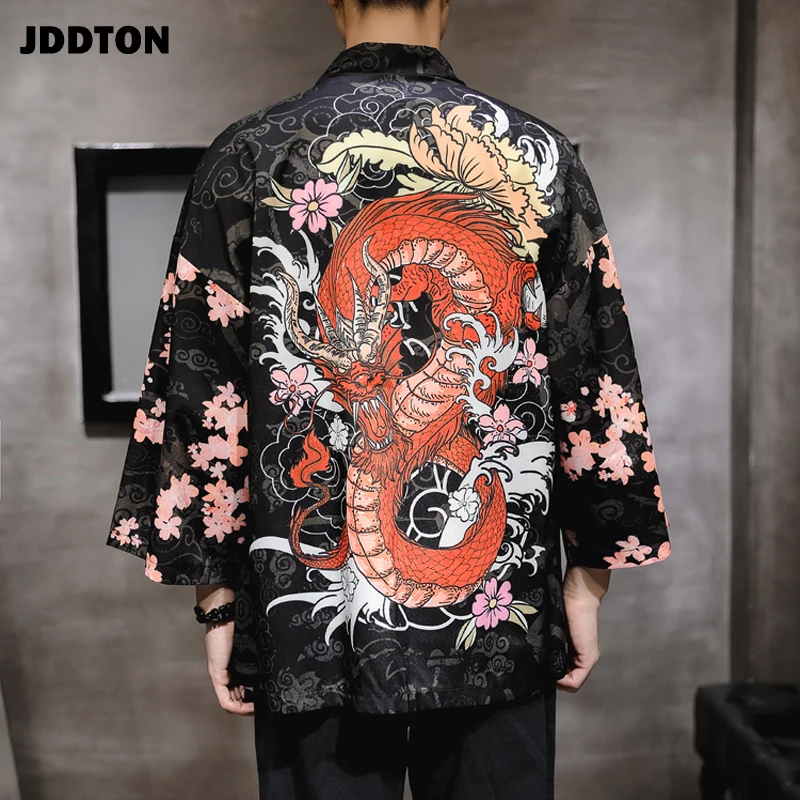 JDDTON Men's Dragon Pattern Auspicious Clouds Kimono Jackets Japanese Cardigan Retro Coats Traditional Clothing Streatwear JE084
JDDTON Men's Dragon Pattern Auspicious Clouds Kimono Jackets Japanese Cardigan Retro Coats Traditional Clothing Streatwear JE084