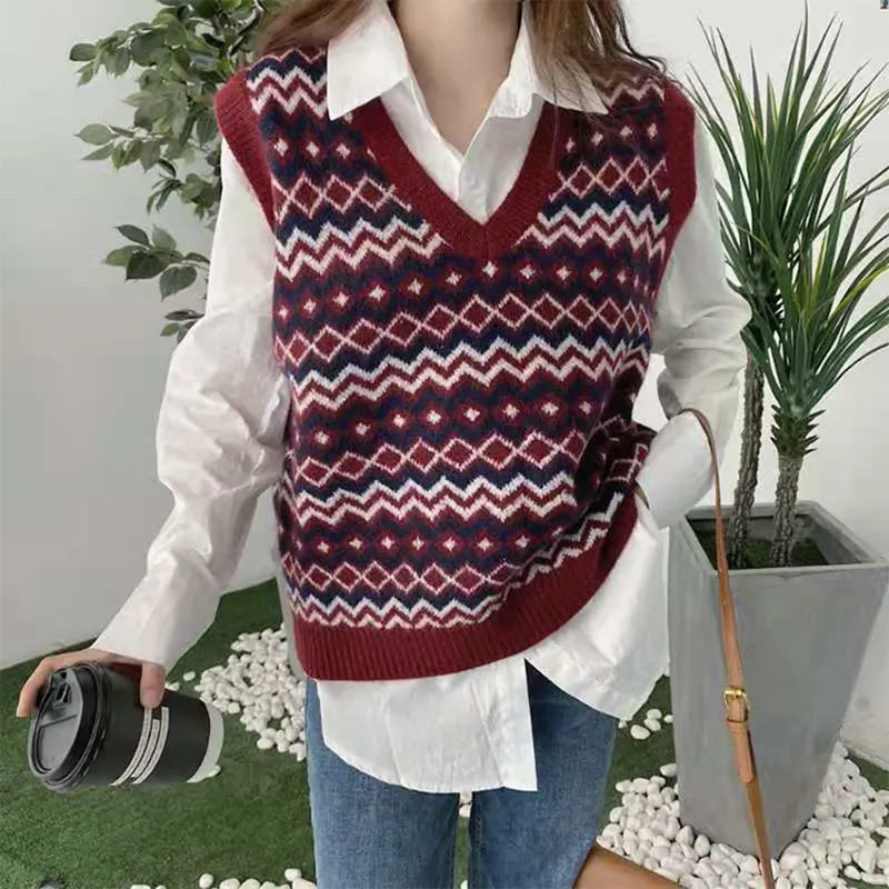 Women's top 2021 new wave knitted waistcoat, feminine, comfortable and fashionable, age reducing, foreign color matching top 
Women's top 2021 new wave knitted waistcoat, feminine, comfortable and fashionable, age reducing, foreign color matching top