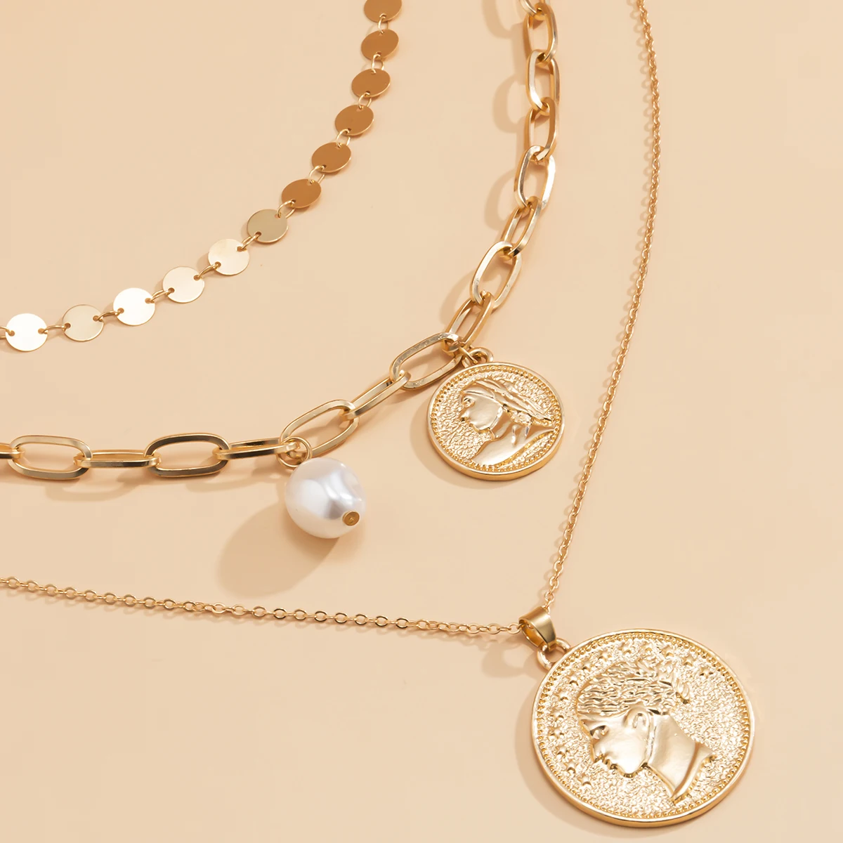PuRui Vintage Multi Layered Women's Coin Necklaces Gold Color Bling Sequins Choker Bohemia Fashion Pearl Necklace 2021 Jewelry
PuRui Vintage Multi Layered Women's Coin Necklaces Gold Color Bling Sequins Choker Bohemia Fashion Pearl Necklace 2021 Jewelry