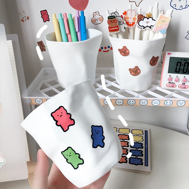 New Arrival Cute white Desktop Pen Makeup Brush Storage Bucket Trash Organizer Kawaii Round Pen Holder School Office Stationery
New Arrival Cute white Desktop Pen Makeup Brush Storage Bucket Trash Organizer Kawaii Round Pen Holder School Office Stationery