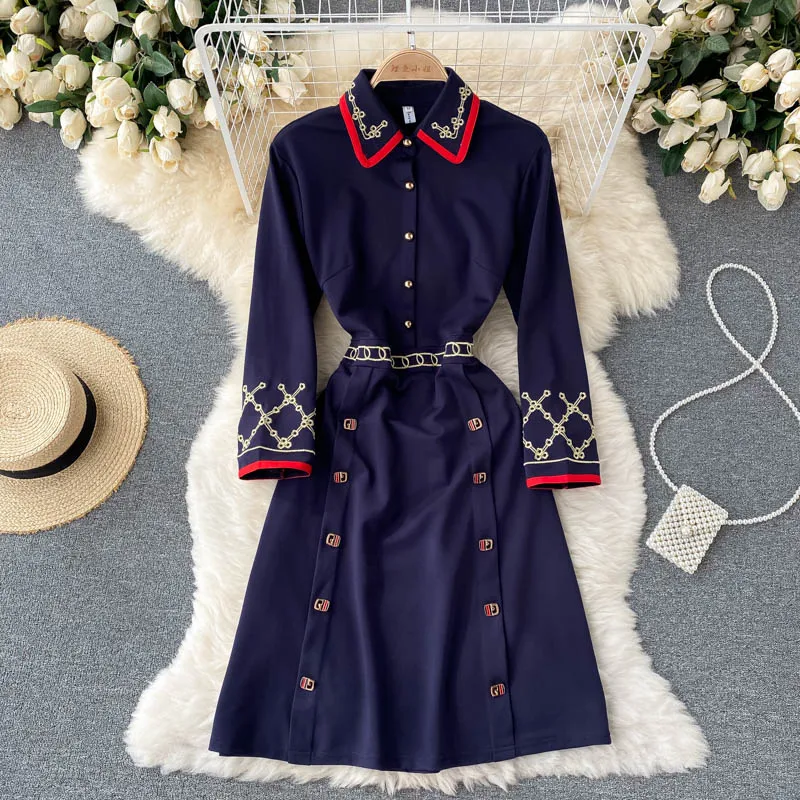 2022 New Spring Office Embroidery Turn Down Collar Women Long Sleeve Vintage Runway High Quality Single Breasted Dress
2022 New Spring Office Embroidery Turn Down Collar Women Long Sleeve Vintage Runway High Quality Single Breasted Dress