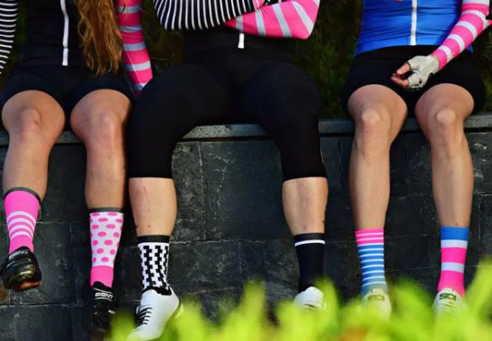2020 New Women Men Sport Cycling Riding Socks Outdoor Running Walking Basketball Football socks
2020 New Women Men Sport Cycling Riding Socks Outdoor Running Walking Basketball Football socks