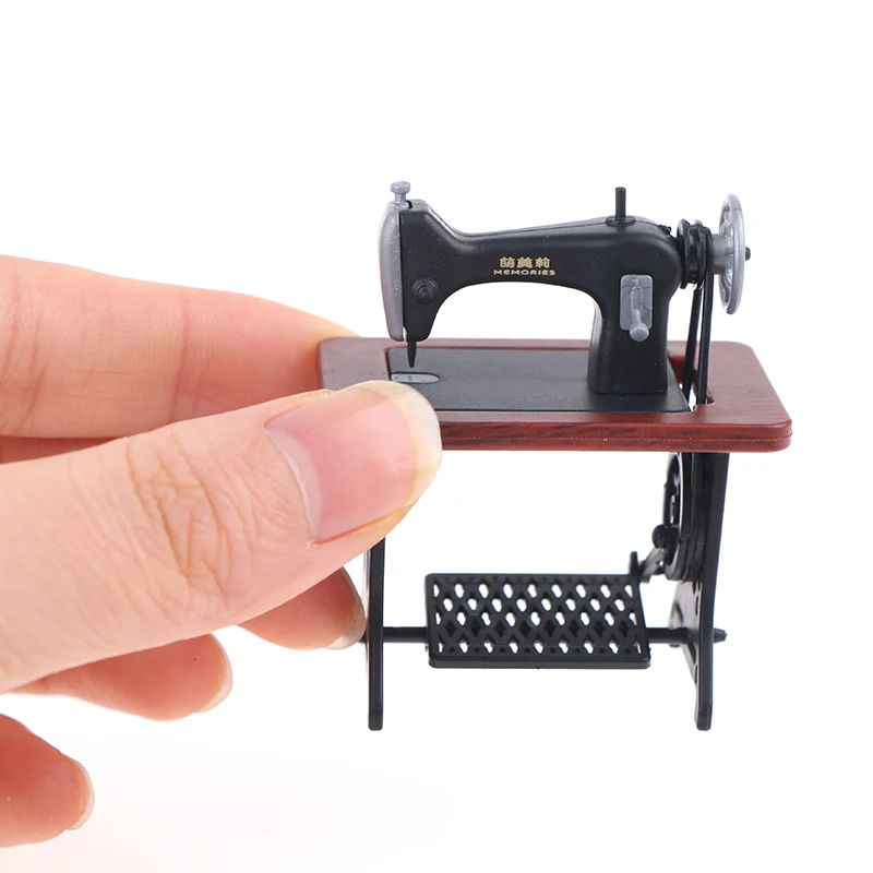 1PC Dollhouse Miniature Furniture Wooden Sewing Machine Model Simulation Kitchen Furniture Decor Doll Accessories
1PC Dollhouse Miniature Furniture Wooden Sewing Machine Model Simulation Kitchen Furniture Decor Doll Accessories