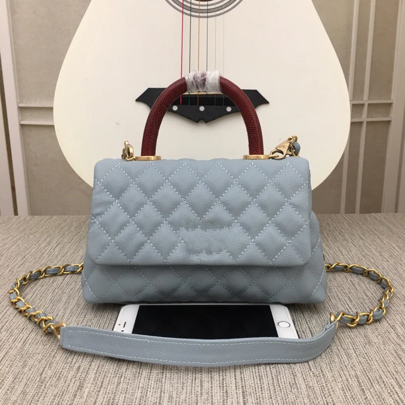 2021 luxury Classic women's caviar bag women's handbag leather shoulder bag high end brand women's bag women's Messenger Bag Han
2021 luxury Classic women's caviar bag women's handbag leather shoulder bag high end brand women's bag women's Messenger Bag Han