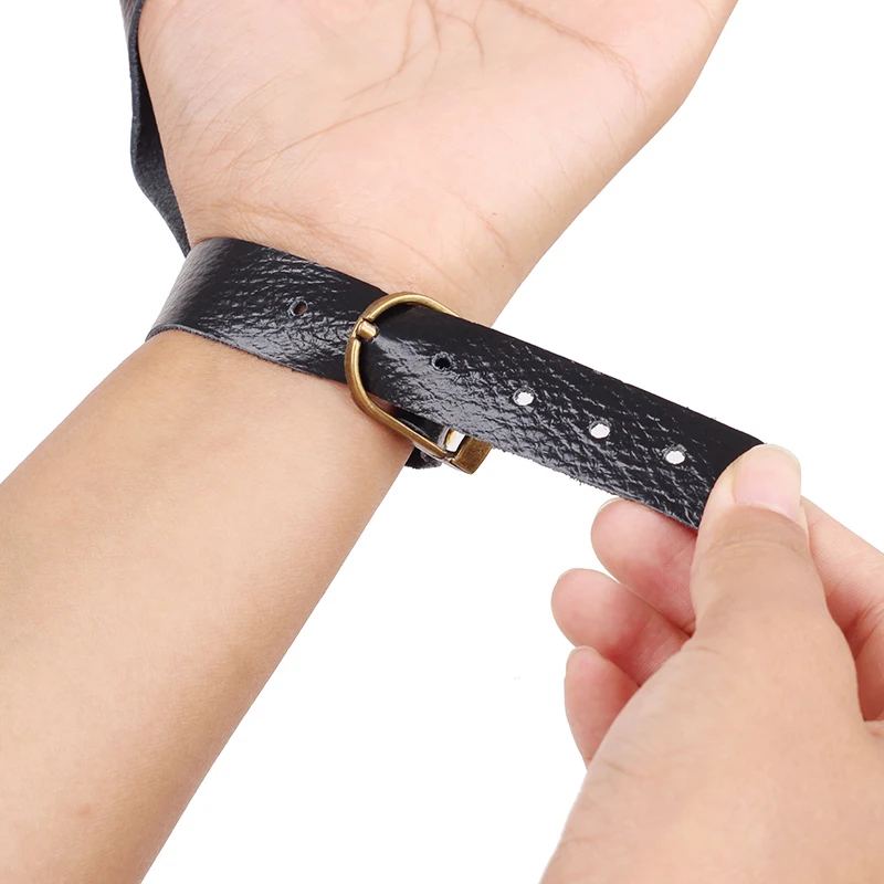 Innovative And Practical Archery Supplies Cowhide Left-Hand Finger Guards, Archery Funting Protective Gear
Innovative And Practical Archery Supplies Cowhide Left-Hand Finger Guards, Archery Funting Protective Gear