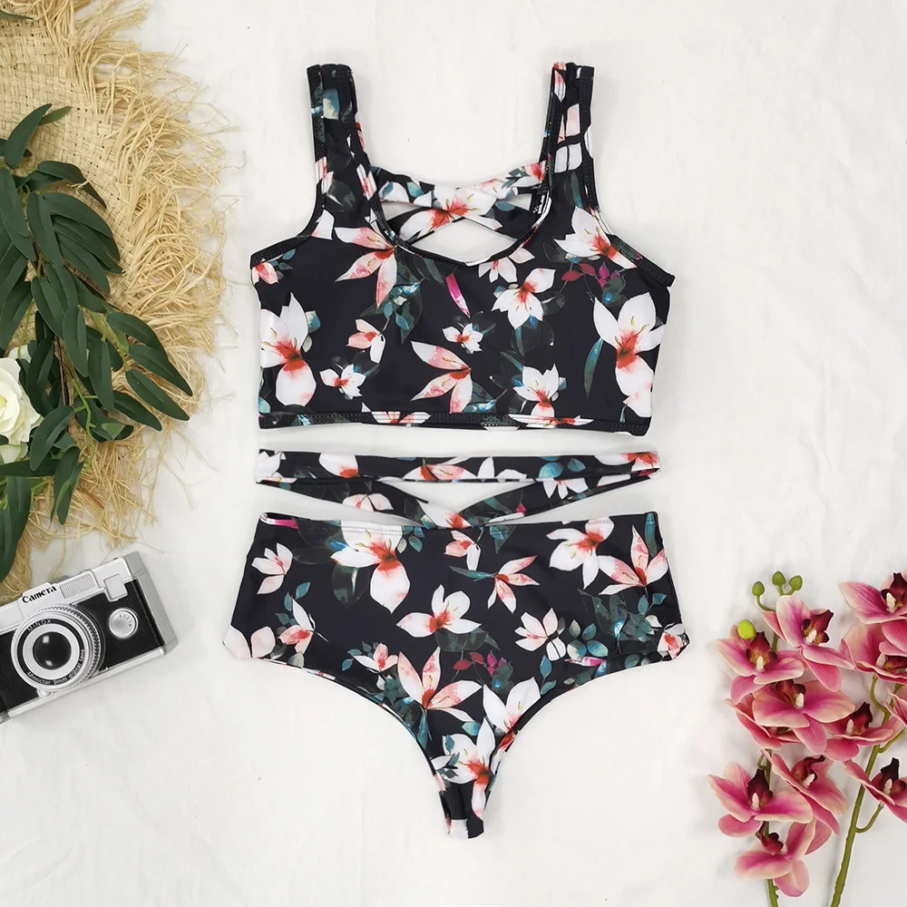 2021 new high waist split swimsuit women's printed personalized Bikini Swimsuit 
2021 new high waist split swimsuit women's printed personalized Bikini Swimsuit
