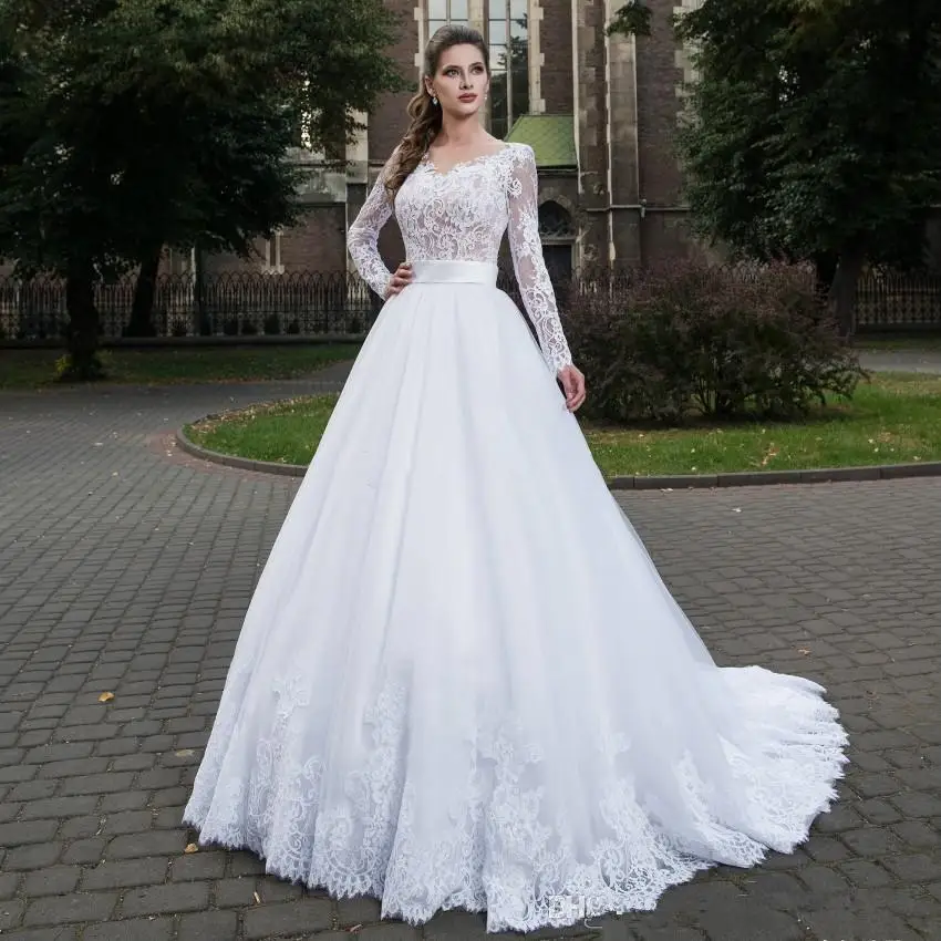

White Classy A Line Lace Wedding Dresses Sheer Bateau Neck Long Sleeves Bridal Gowns Tulle Sweep Train Appliqued robe de mariée